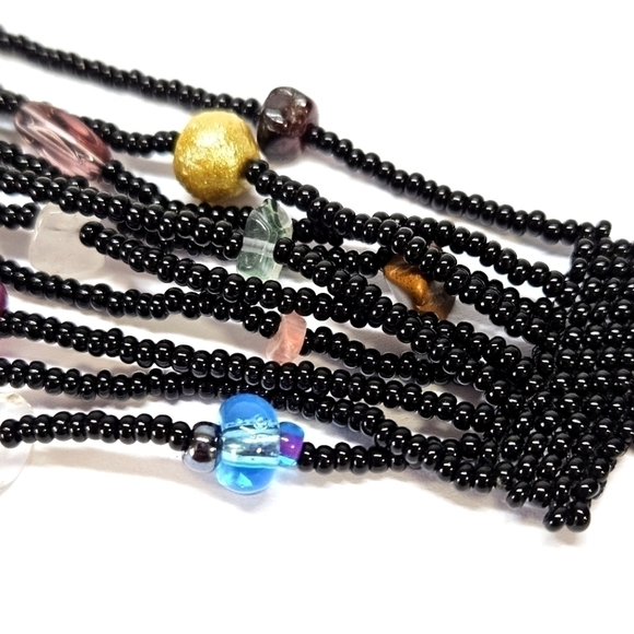 VINTAGE Black Seed Bead & Glass Multi-Strand Bracelet - Picture 5 of 5